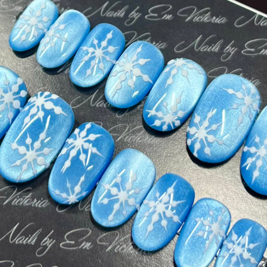 Blue Velvet Cat Eye Textured Snowflakes Short Round